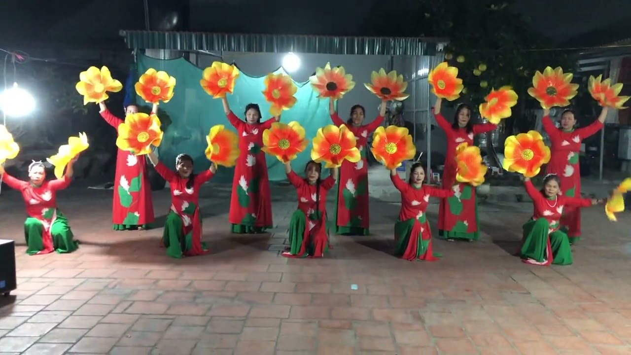 Người về thăm quê - CLB Dân vũ TDP Sài