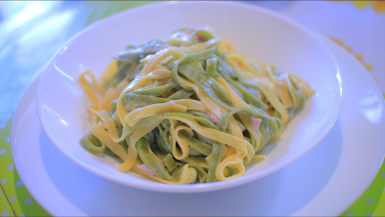 Tagliatelle paglia e fieno