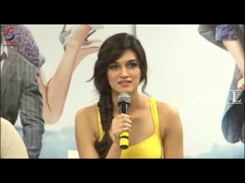 kriti-sanon-in-yellow-dress-looks-cute.