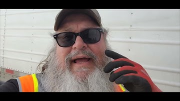 Green Light. RED LIGHT! Loading At the Dock...