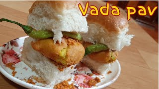 Vada pav recipe in hindi | मुंबई स्टाइल वडा पाव,वडा पाव चटनी सीक्रेट रेसिपी~cook with cherry chiku