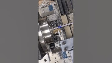 Machining a very small groove on a lathe