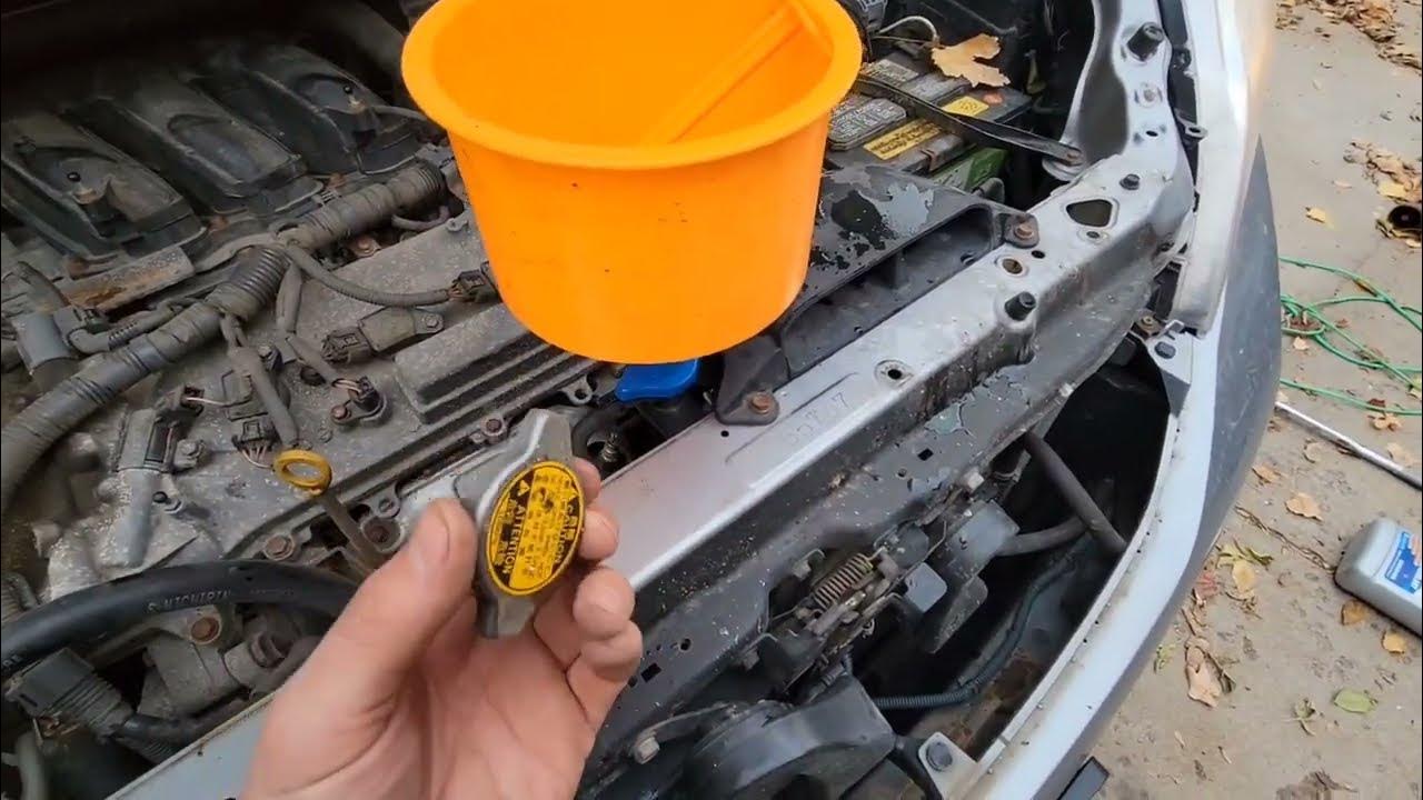 V6 Toyota Sienna Coolant drain fill and bleed 2GR-FE 3.5L - YouTube