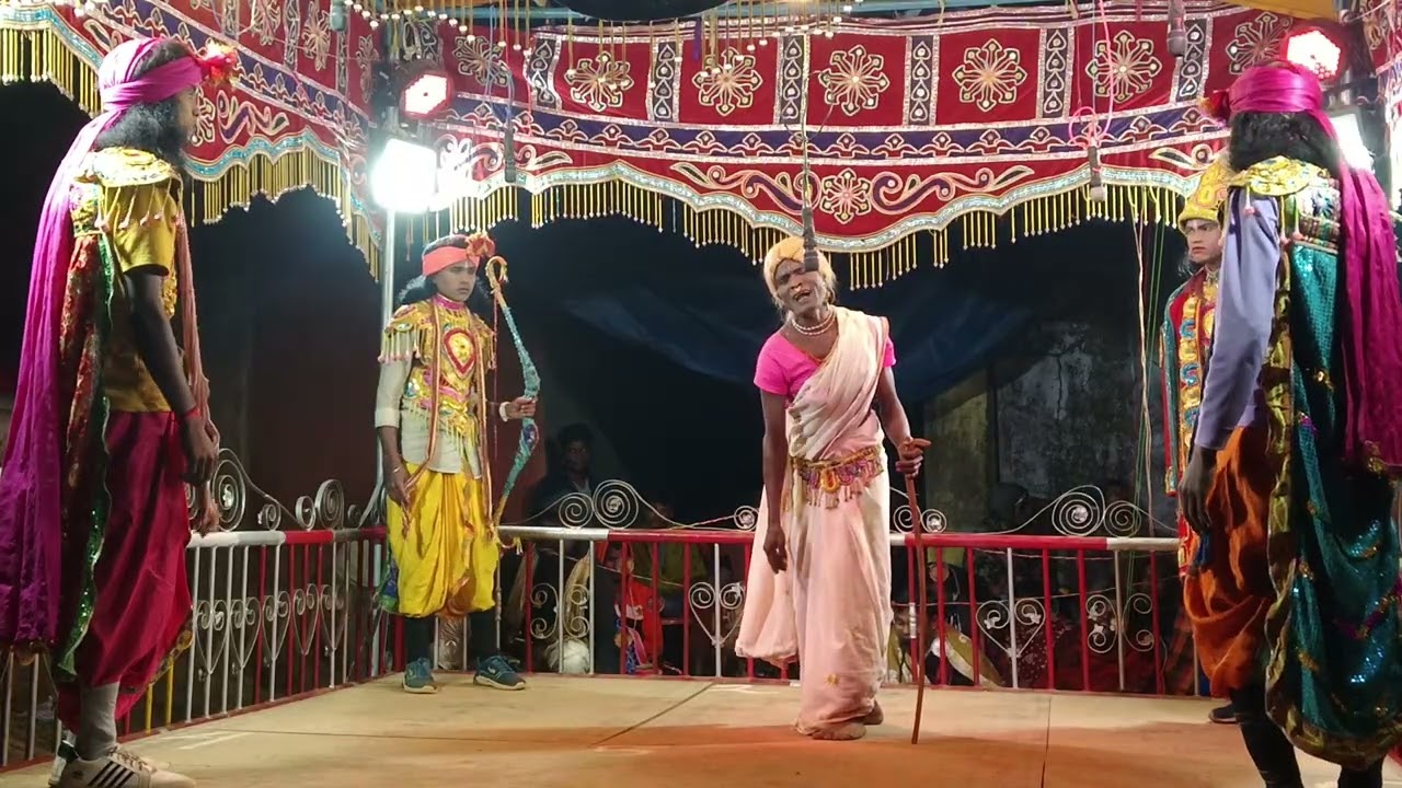 Новая Наток Махабхарата в исполнении Дханирама Гуру из деревни Чикилягуда, Корапутия.