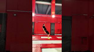 Sabías Qué Si A Un Doble Mortal, Le Quitas Un Mortal Y Lo Haces A Ras De Suelo, Acabas Haciendo Una