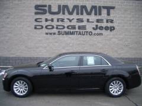 2012 Chrysler 300 Base Tire Size