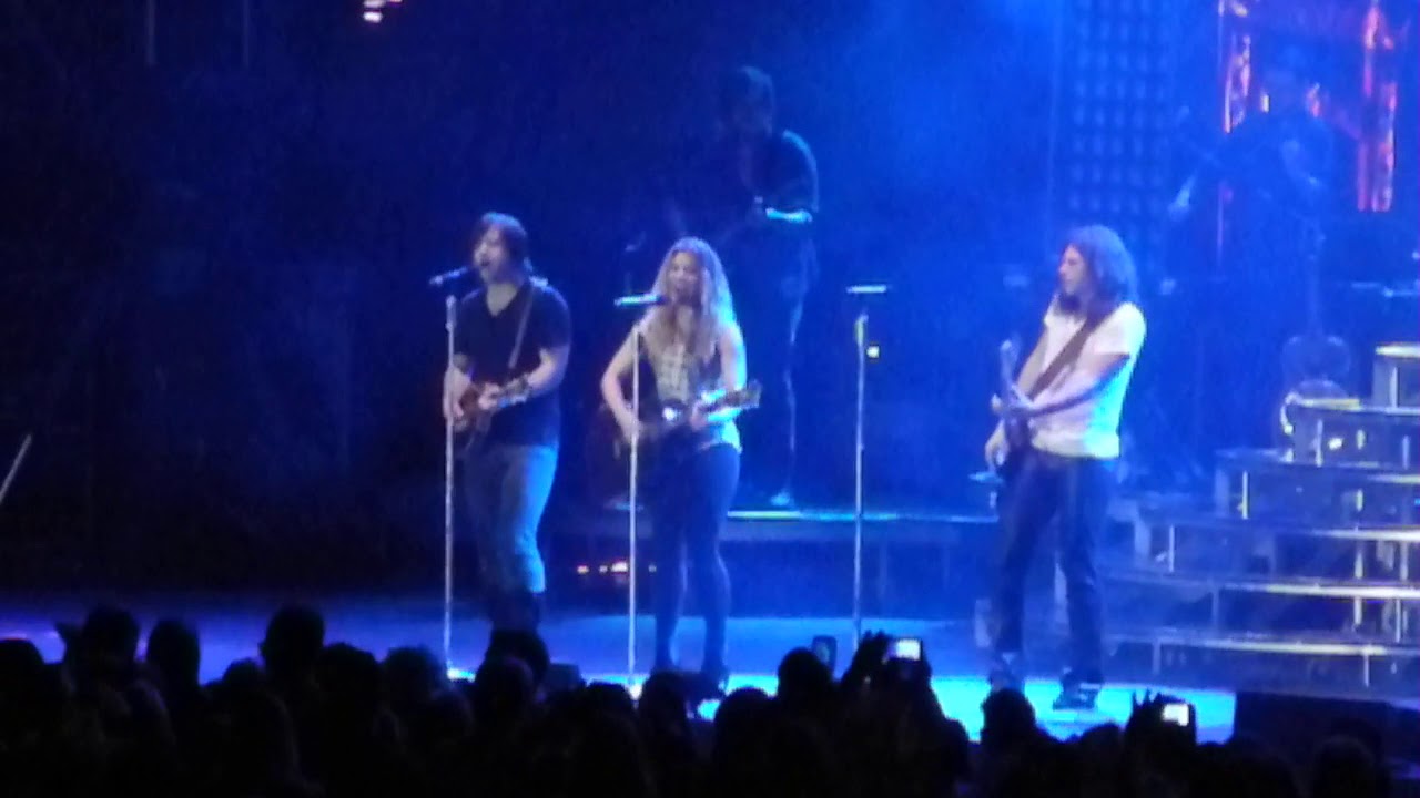 2014 12 06 The Band Perry - Pioneer