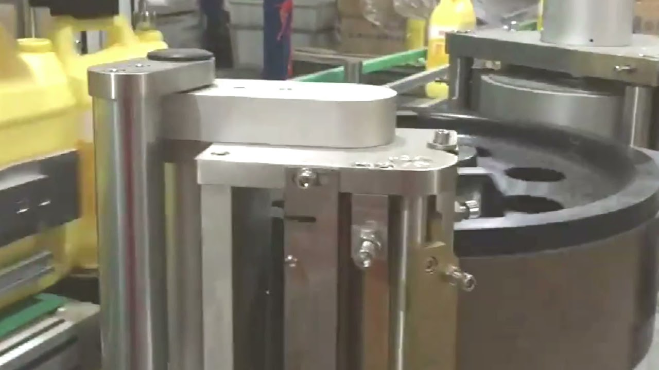 single station OPP labels applicator equipment linear type for square containers