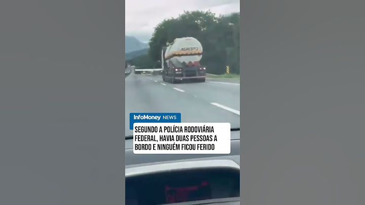 Confira o momento em que avião pousa em rodovia em Santa Catarina