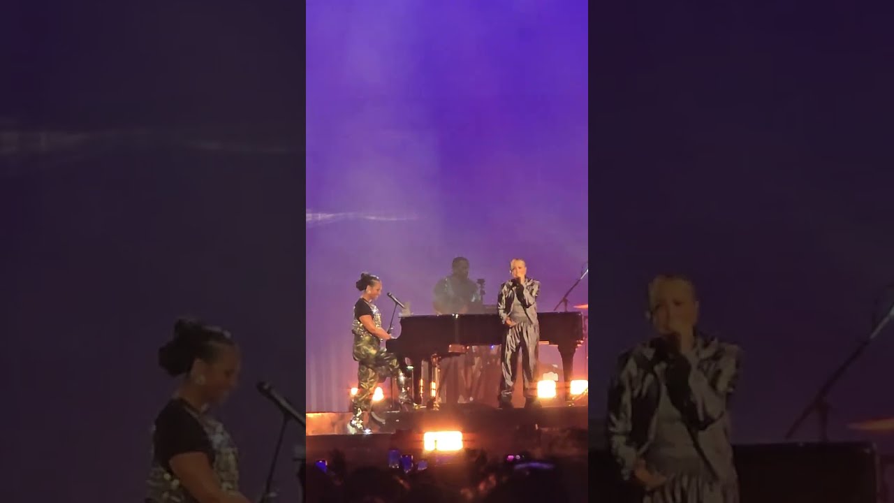 Alicia Keys - No one with AI Live at 2025 Summer Sonic Tokyo - YouTube