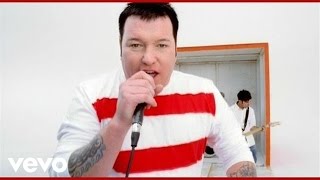 Miniatura del video "Smash Mouth - Hang On (Closed Captioned)"