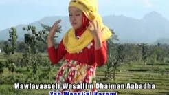 Mila Meylani - Ya Robbi Bil Mustofa [Official Music Video]  - Durasi: 3:29. 