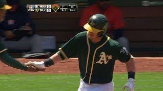 Donaldson blasts a two-run homer to left