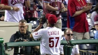 NYM@PHI: Phillies turn two to escape the threat