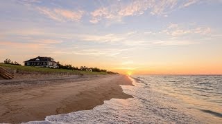 The Inimitable Waterfront Living of The Hamptons, New York