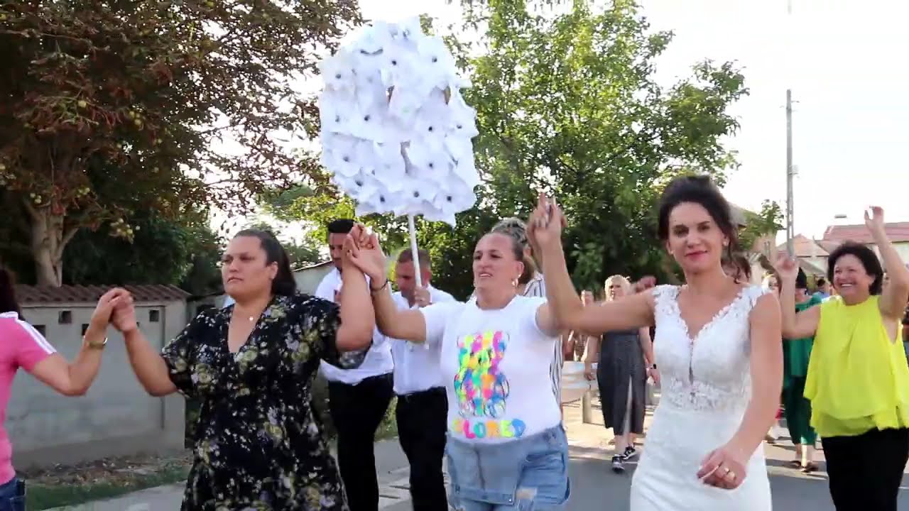 Ziua 2 - Nunta la Motatei - Andreea & Codrut - Formația Vica & Michela Gradinaru