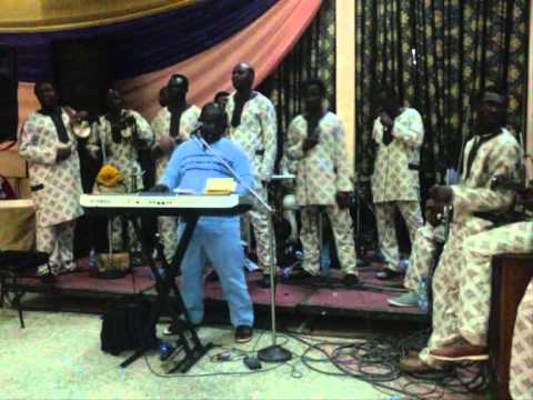 JIDE OGBOLA & THE HARMONY BLENDERS.wmv