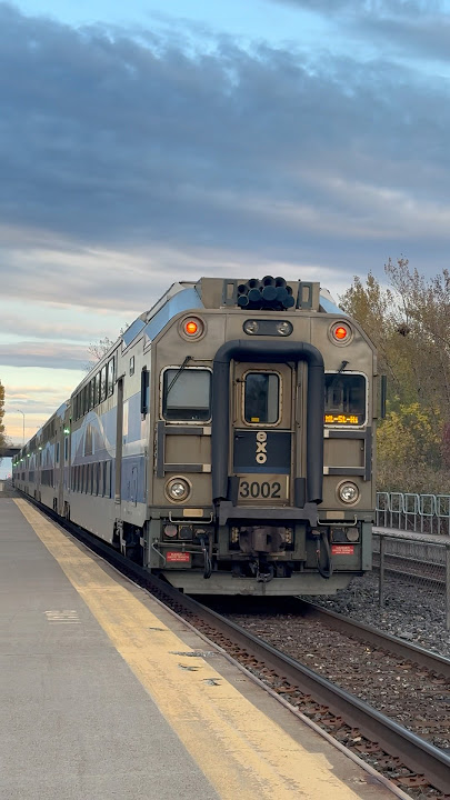 EXO 812 - Gare Mont-St-Hilaire, Qc