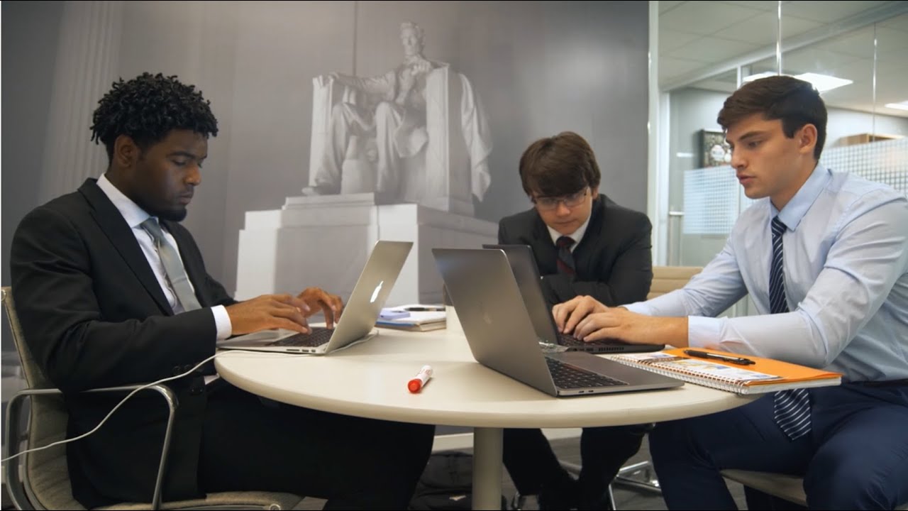 Who Should Apply to the Summer Fellowship?