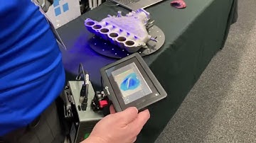 Digitize Designs Engineer Demos SCANTECH SimScan handheld 3D Scanner at 2023 Innovation Conference