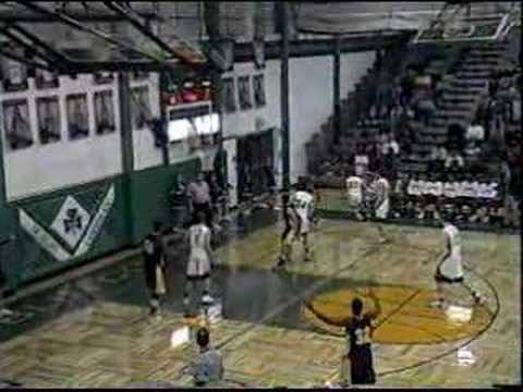 Eric Beard Dunks Against Dublin Coffman