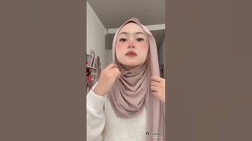 Thumbnail of TUTORIAL PASHMINA TANPA CIPUT / DALEMAN #hijabtrend #hijaberscantik #hijabsimple #pashminasimple