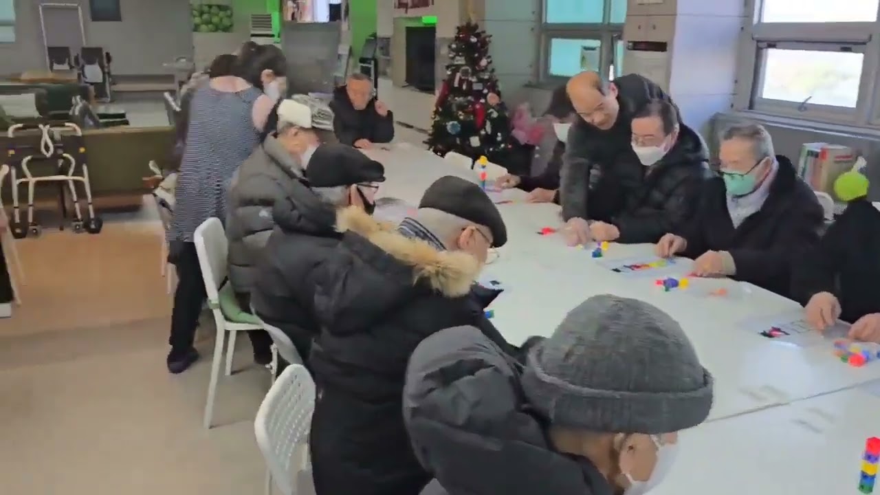 2026/01/14 더나은주간보호센터 '알록달록 눈사람 두뇌놀이'