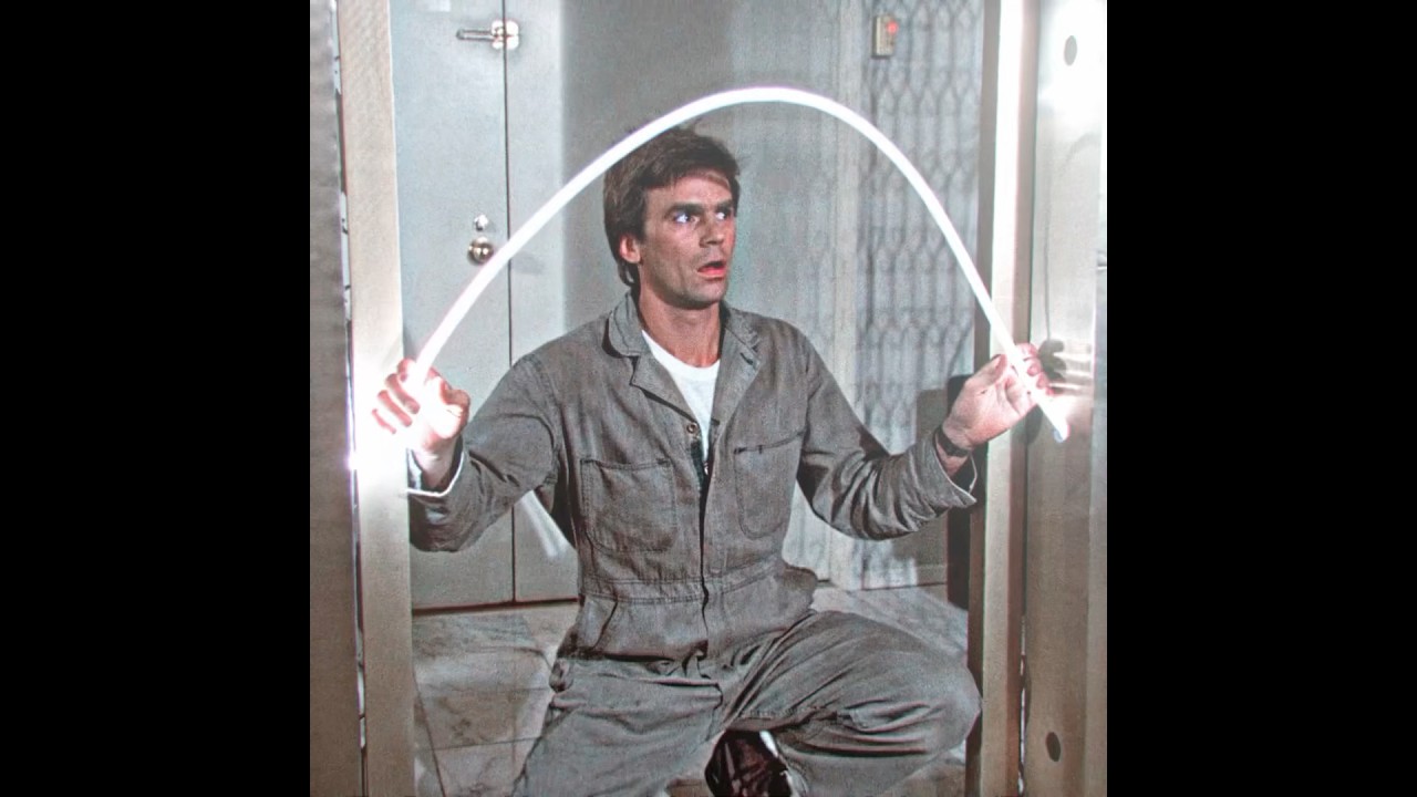 MacGyver (1985) | He avoided all the crises.🤯🤖👀#shorts  #movie