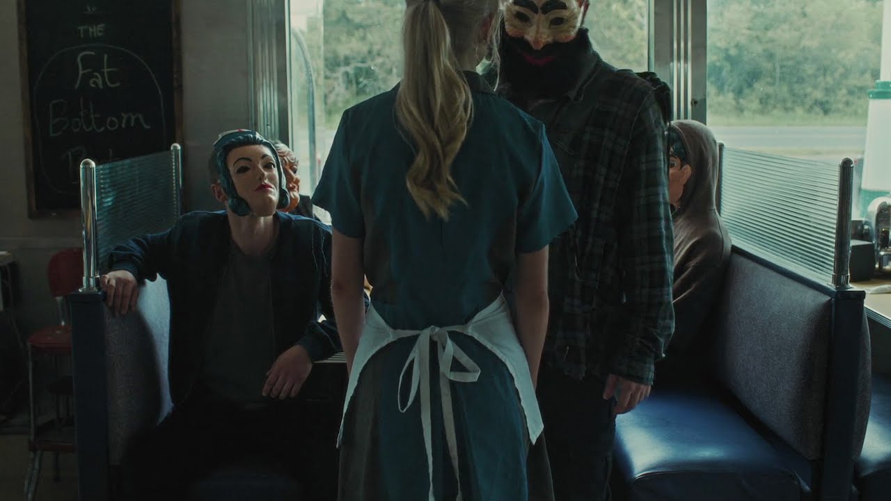 4 Thugs Try to Threaten A Girl, Unaware She Will Fight Back Fiercely [Movie  Recap]