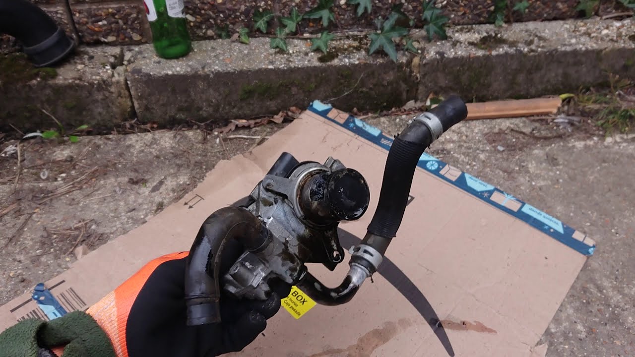 Nissan Note EGR removal, clean and test. 2012 1.5 Dci.