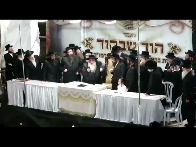 כ"ק האדמו,ר מצאנז בהדלקה