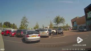 Hit and run smash in car park || Viral Video UK