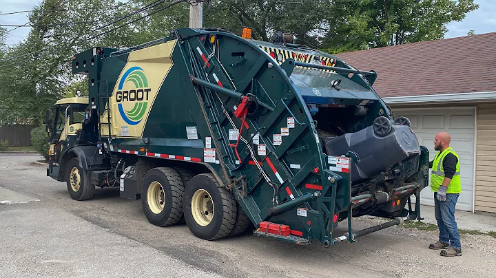 Groot Mack LR McNeilus Rear Loader Garbage Truck