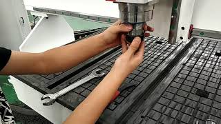 how to change tool bits manually cnc router ACCTEK