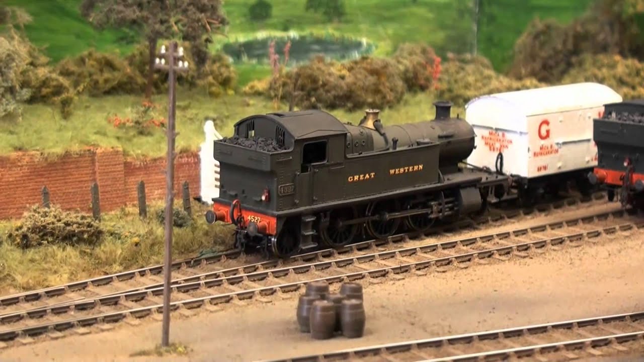 Dartley GWR Model Railway filmed at Romford Show Sat 2nd Oct 2010 