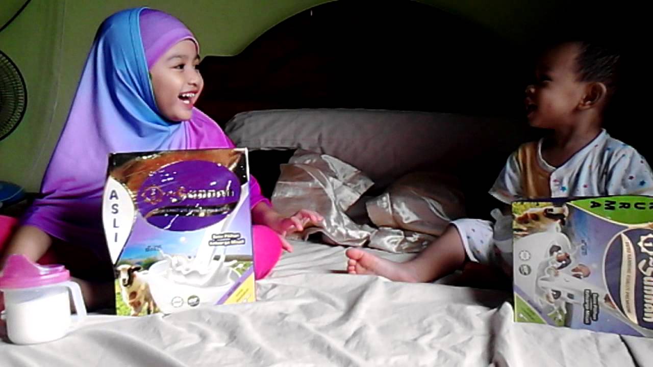 Adik pulak minum ♡ Susu Kambing i~Sunnah™ - YouTube