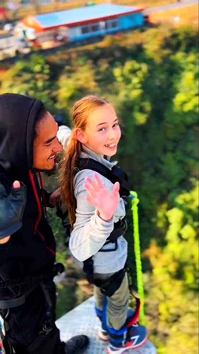 Iconic Kids jumps from CRAZY height 🥶 ✨️ #travel #bungeejump #bungeejumping #adventure