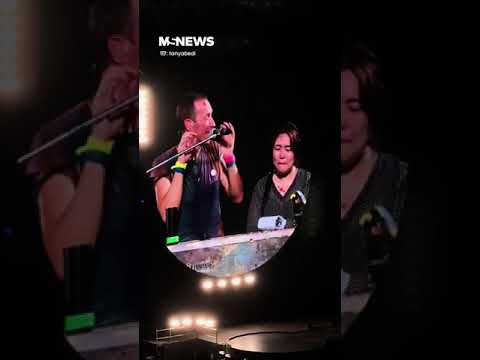 Chris Martin Dedicates 'Everglow' To Fan Who Lost Her Job