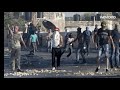 أتحداك ما تبكي فبلادي ظلموني جمهورالرجاء البيضاوي يجسد ظلم العرب في بلادهم تحت عنوان معاناة العرب