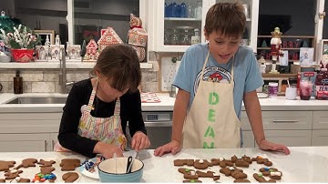 Kids Bake Gingerbread Cookies With Mom! Christmas Family Fun & Cookie Decorating Lesson 🎄🍪