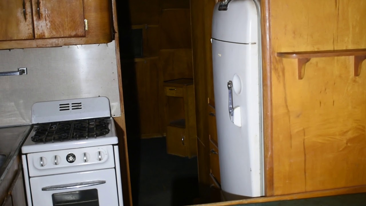 1950 Spartan Mansion trailer 50's interior