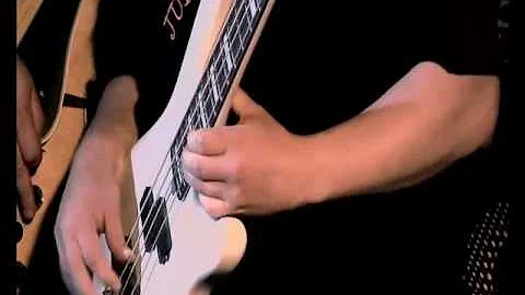 Amazing Bass Solo - Frode Berg - Norway