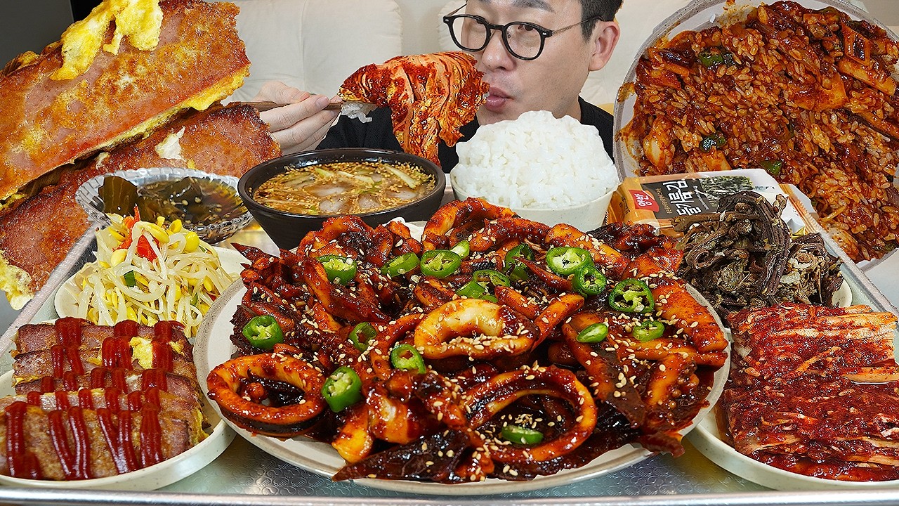 기사식당느낌으로🚕! 밥도둑 밑반찬들과 🔥불맛입힌 매운오징어볶음 소면 먹방 Spicy Stir-fried Squid MUKBANG