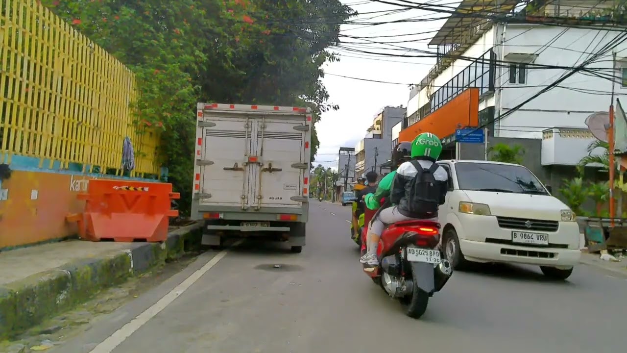 Pagi ini saya ke pasar baru ke hayan wuruk EXP 01  brica AE3x 