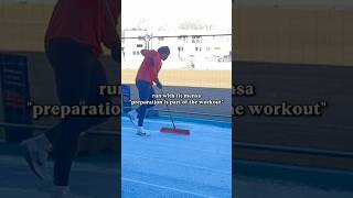 Real Athletes Prepare the Track | Winter Speed Training Discipline #broom #shovelingsnow #winterrun