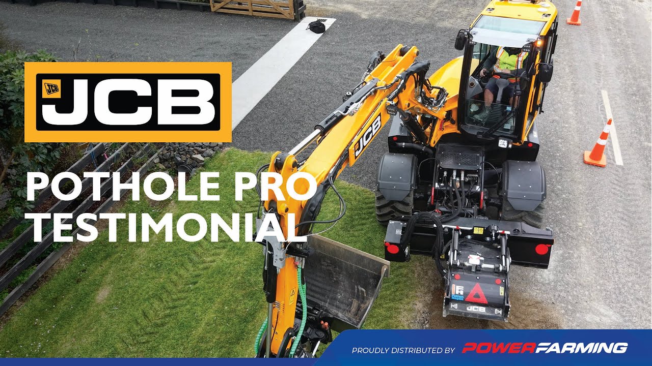 Джеймс беседует с Джереми о том, как Pothole Pro стабилизирует дорогу в Кентербери.