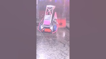 Right, left, left, right, and...blow! #robots #battle #battleofrobots #robotics #shorts