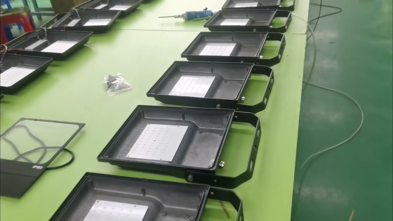 China high quality 150 watt outdoor flood light ip65 5 years warranty best factory