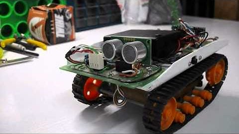 Casio calculator controlled PICAXE robot - CASI