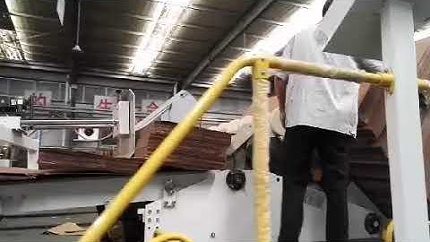 Corrugated carton box semi-automatic  Pre-feeder machine